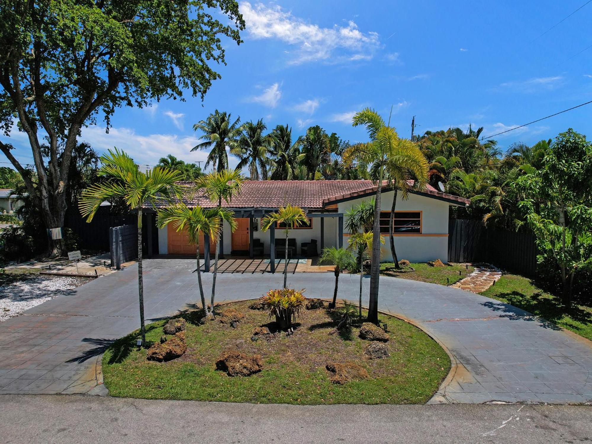 Large Gay Men'S 1 Bedroom W Gameroom Heated Pool Clothing Optional Oakland Park Exterior photo