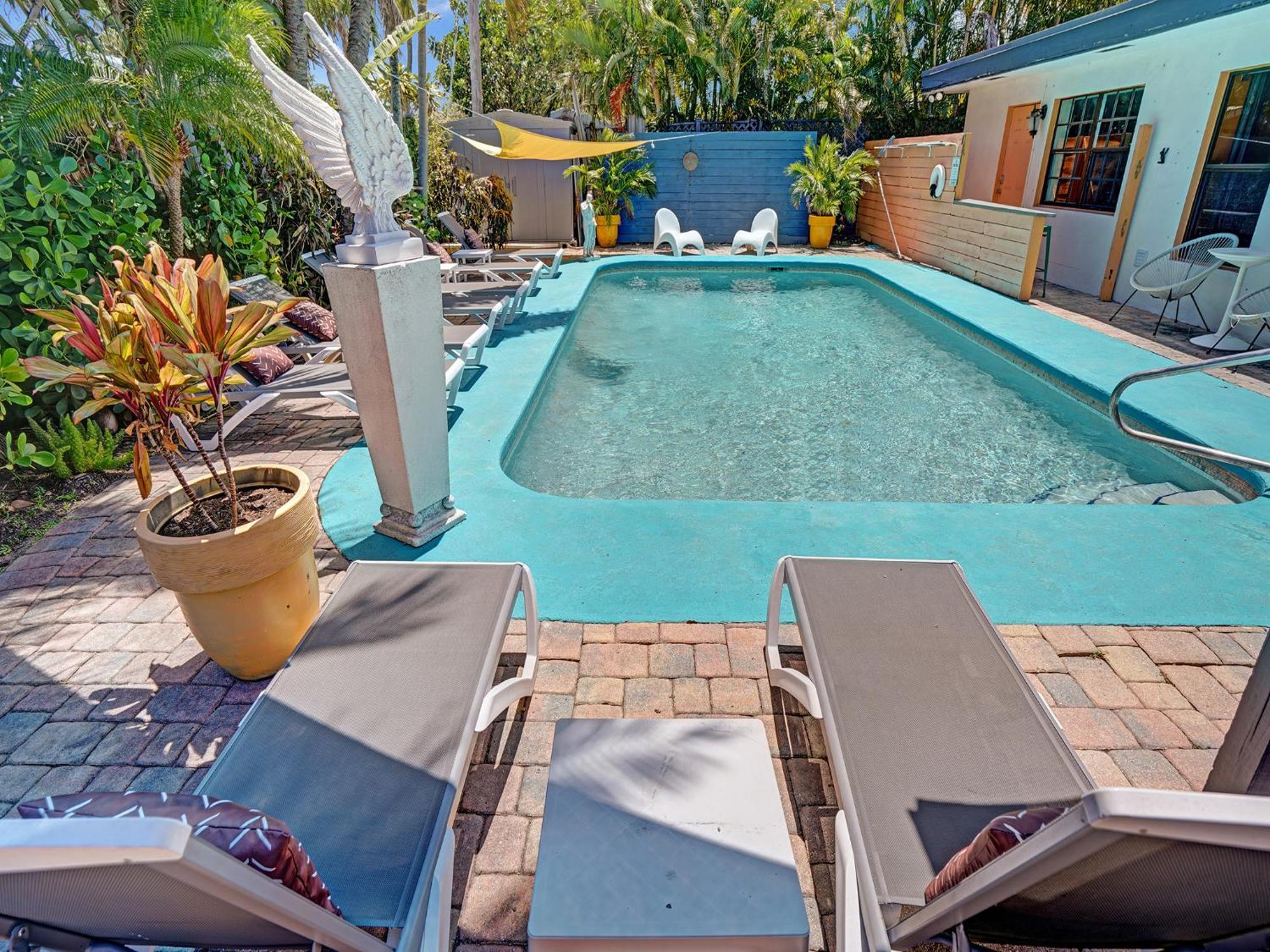 Large Gay Men'S 1 Bedroom W Gameroom Heated Pool Clothing Optional Oakland Park Exterior photo