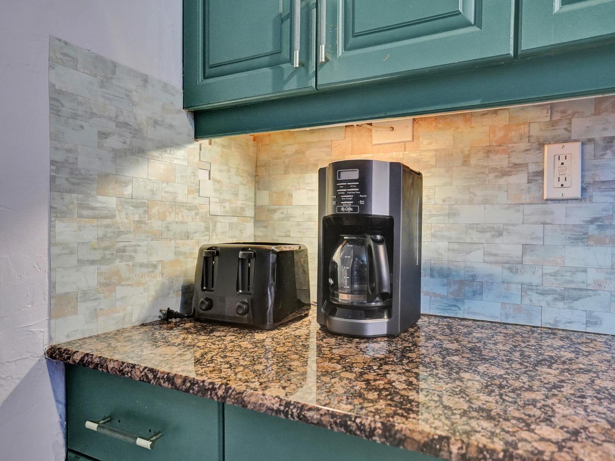 Large Gay Men'S 1 Bedroom W Gameroom Heated Pool Clothing Optional Oakland Park Exterior photo